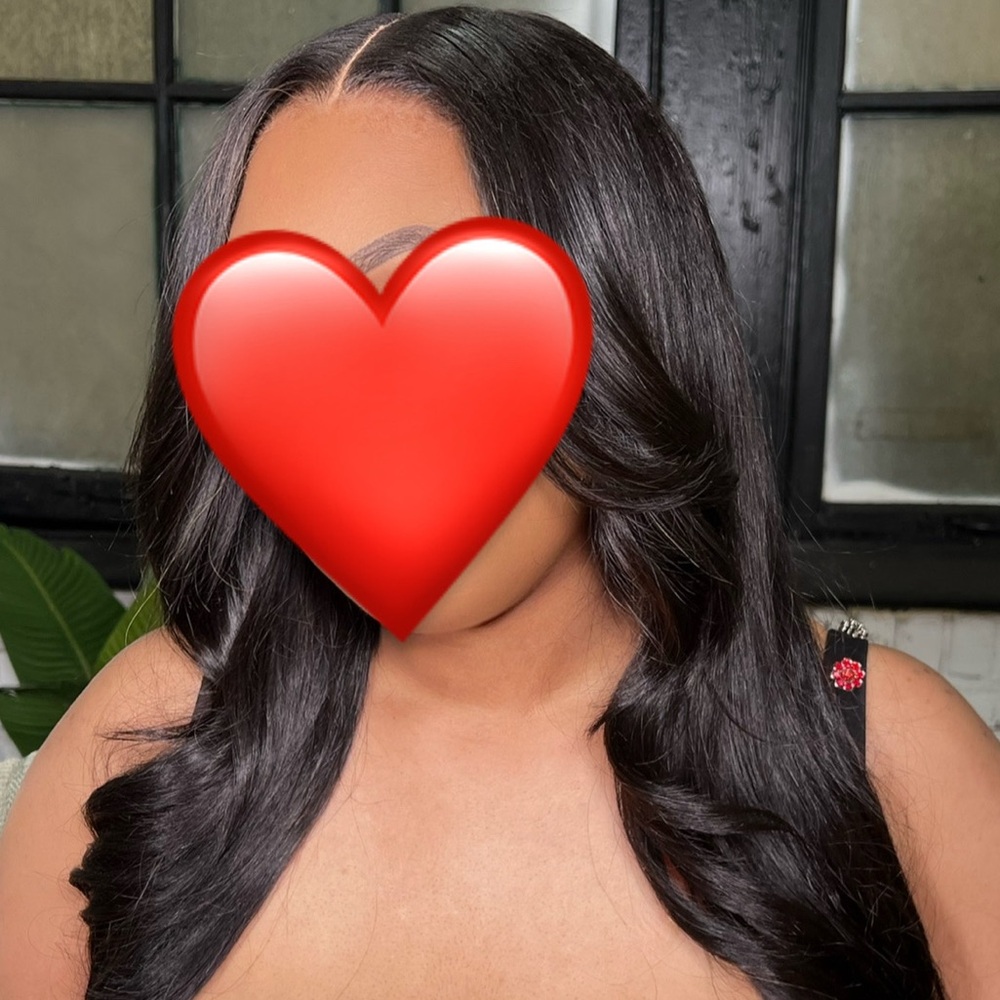 Body Wave 28-Inch HD Lace Closure Wig (Pre-Owned)